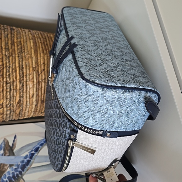 NWT🫦Michael Kors Rhea Zip Medium Color-block Logo Backpack  One Size - Picture 17 of 17